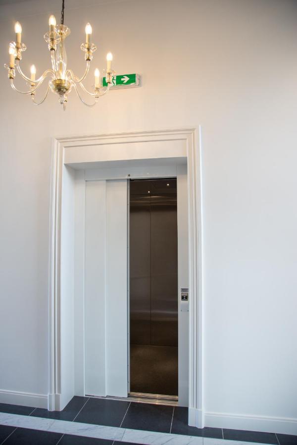 B&B Groepsaccommodatie De Pastorie Lage Mierde 外观 照片