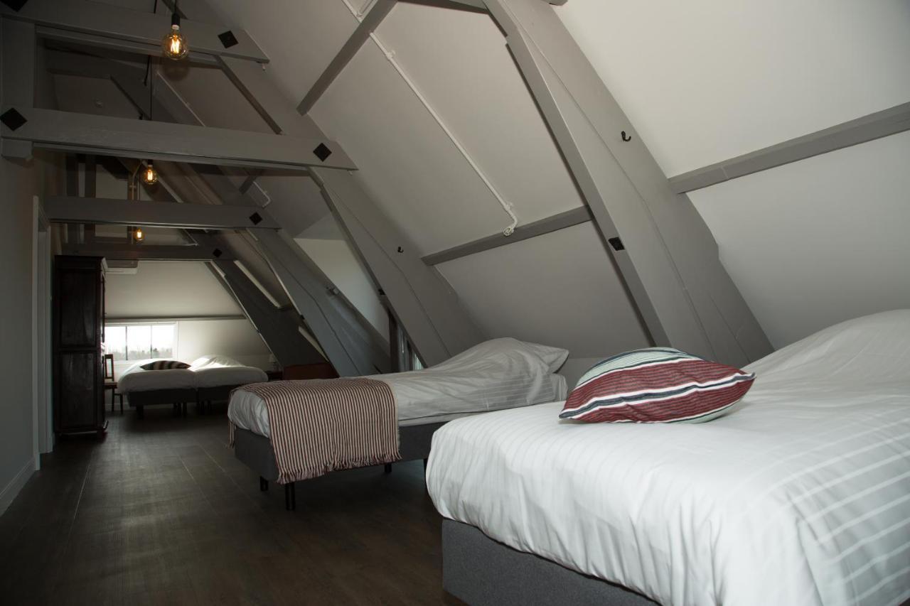 B&B Groepsaccommodatie De Pastorie Lage Mierde 外观 照片