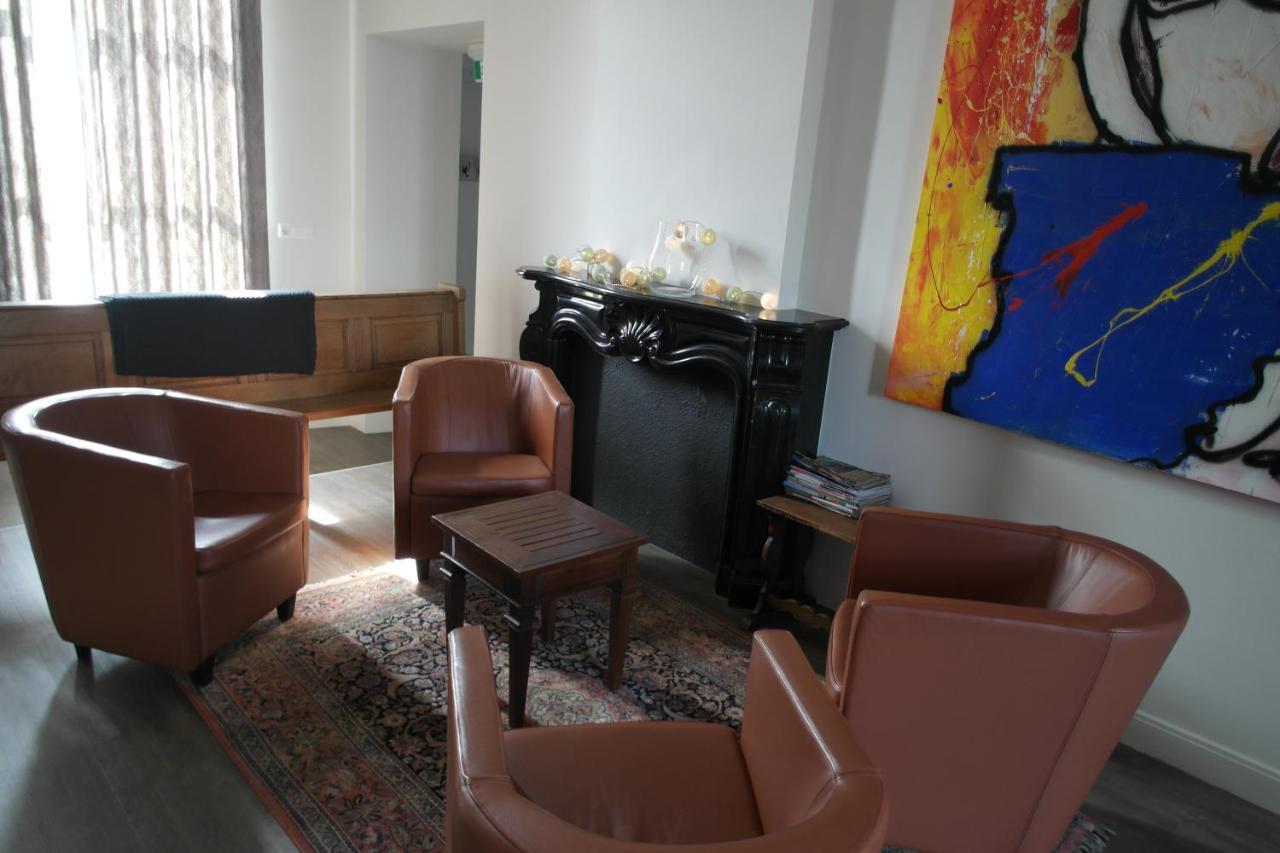 B&B Groepsaccommodatie De Pastorie Lage Mierde 外观 照片