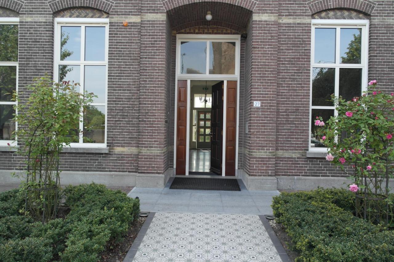 B&B Groepsaccommodatie De Pastorie Lage Mierde 外观 照片