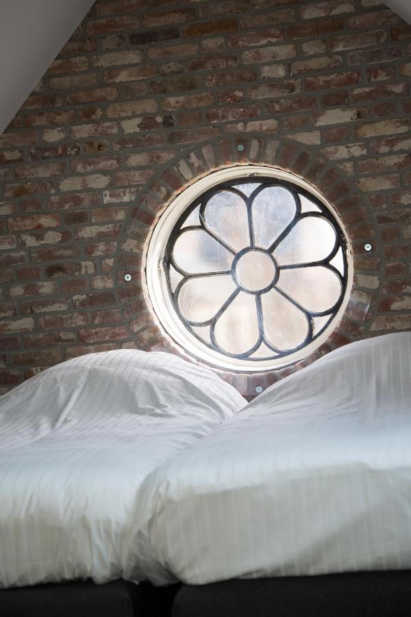 B&B Groepsaccommodatie De Pastorie Lage Mierde 外观 照片