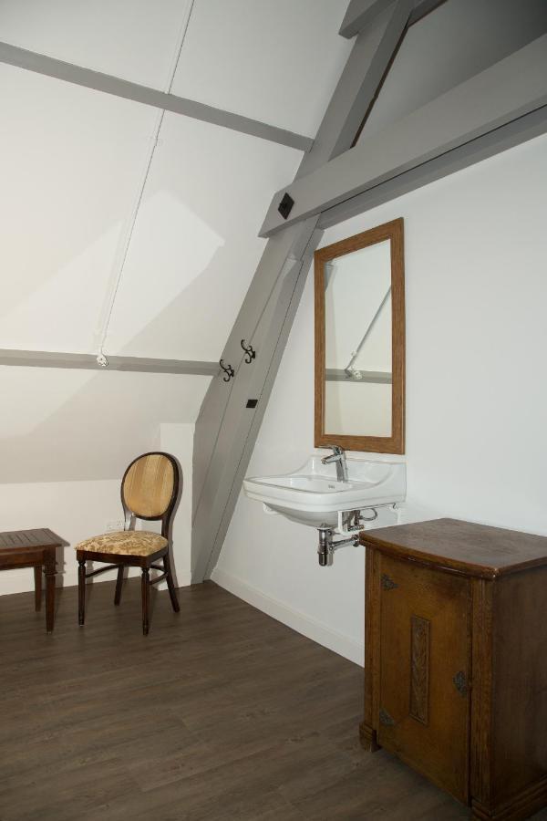 B&B Groepsaccommodatie De Pastorie Lage Mierde 外观 照片