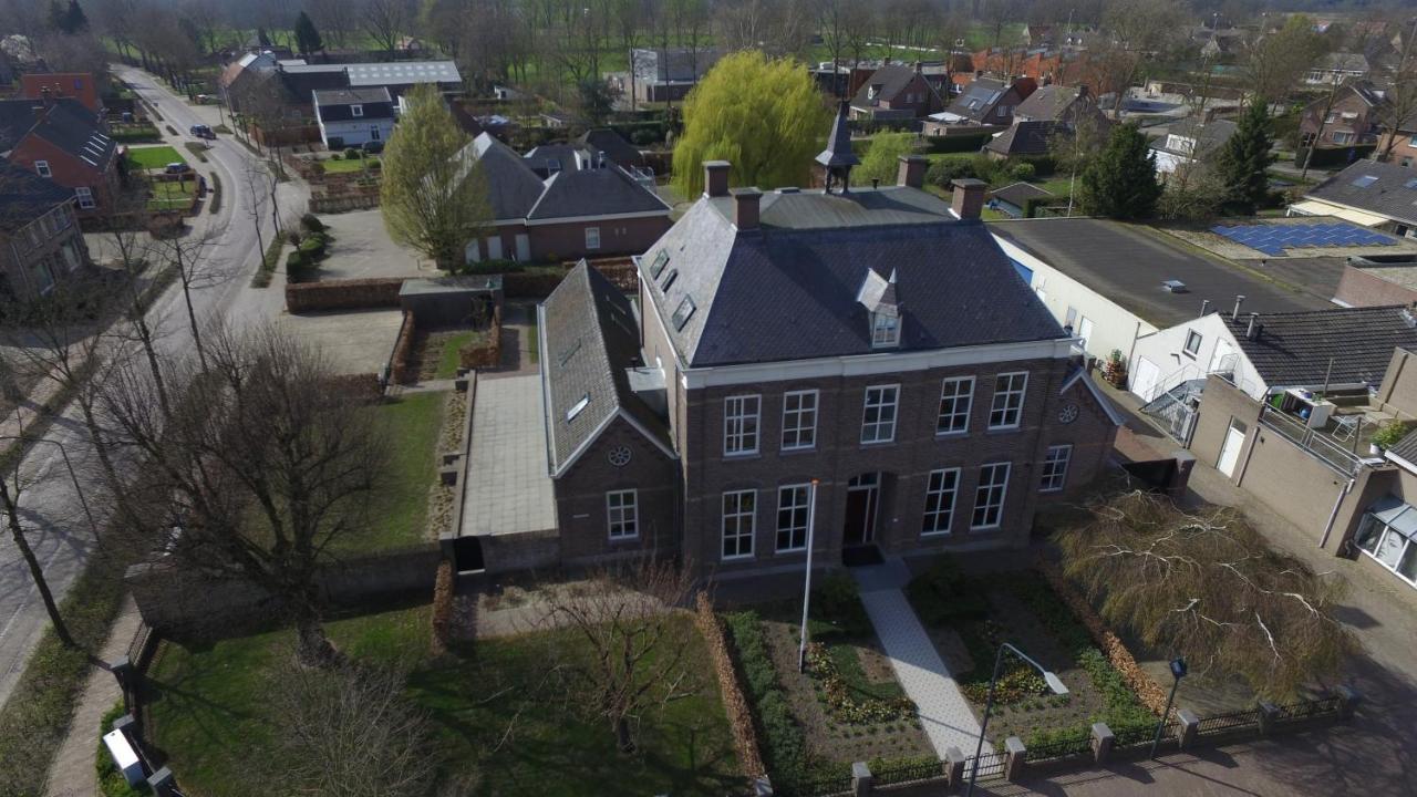 B&B Groepsaccommodatie De Pastorie Lage Mierde 外观 照片